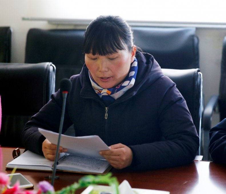 大方集團黨支部召開兩學一做專題民主生活會
